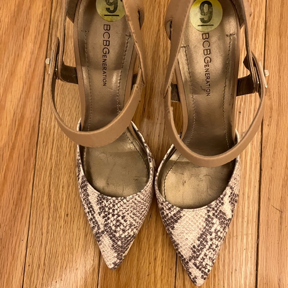 BCBGeneration snake pattern heels